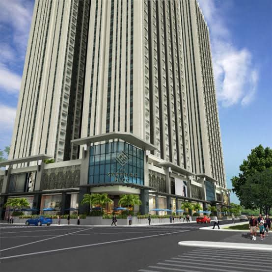 High-rise condo with clubhouse, gym and playground
